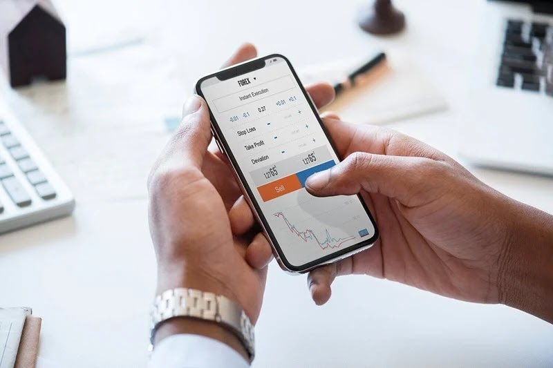 Part-time Trading on Forex as an Alternative Income - Cover Image